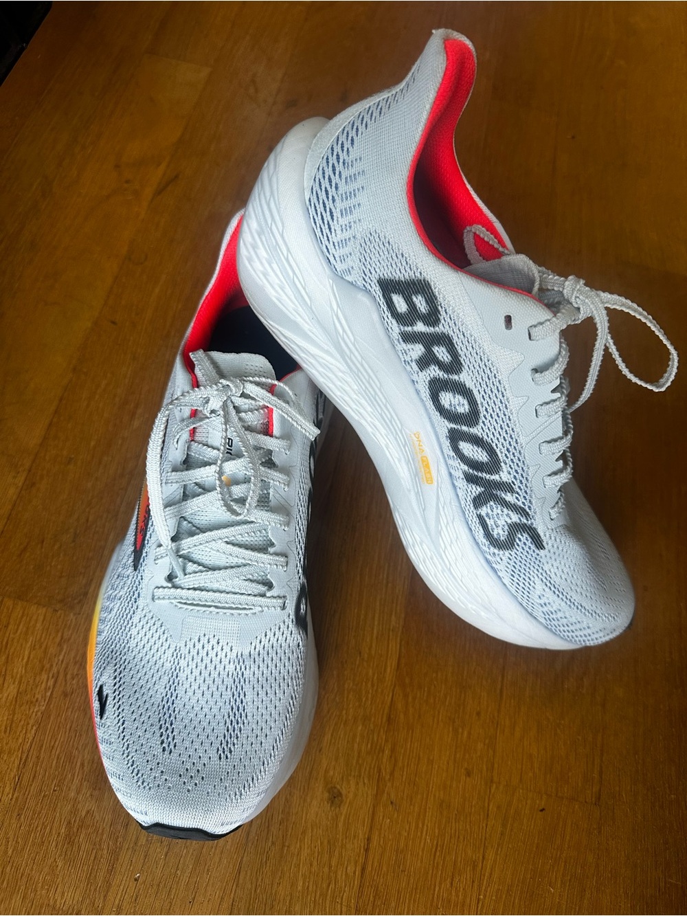 Brooks Hyperion Max 2 - Size US 10/EU 42/UK 8 - Picture 6 of 8